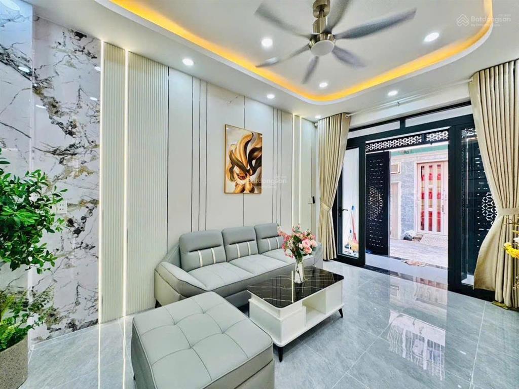 Nhà giá ngộp cần bán tại lê văn duyệt, p. 1, bình thạnh. dt 63.45m2. 4pn. sổ hồng riêng