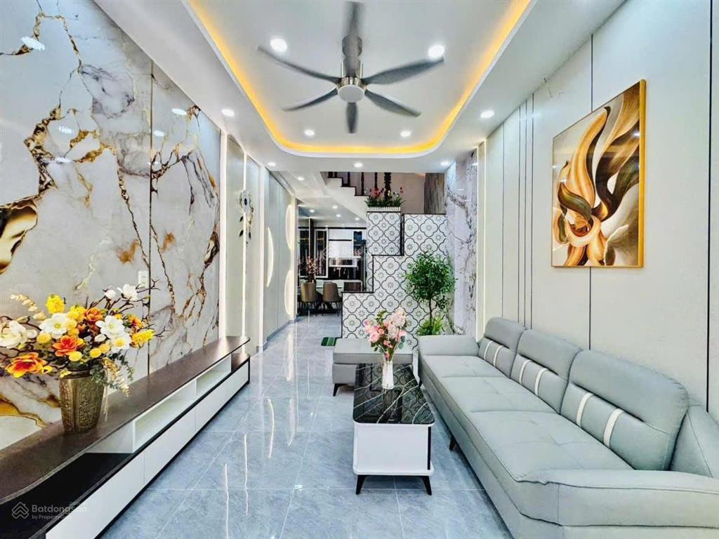 Nhà giá ngộp cần bán tại lê văn duyệt, p. 1, bình thạnh. dt 63.45m2. 4pn. sổ hồng riêng