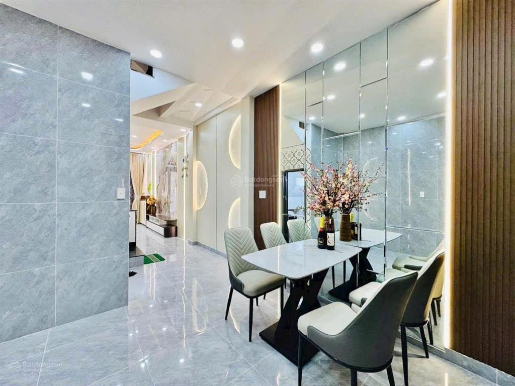 Nhà giá ngộp cần bán tại lê văn duyệt, p. 1, bình thạnh. dt 63.45m2. 4pn. sổ hồng riêng