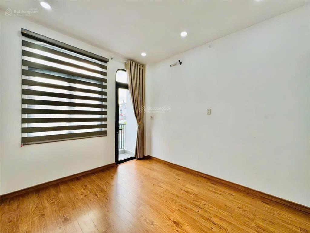 Nhà giá ngộp cần bán tại lê văn duyệt, p. 1, bình thạnh. dt 63.45m2. 4pn. sổ hồng riêng