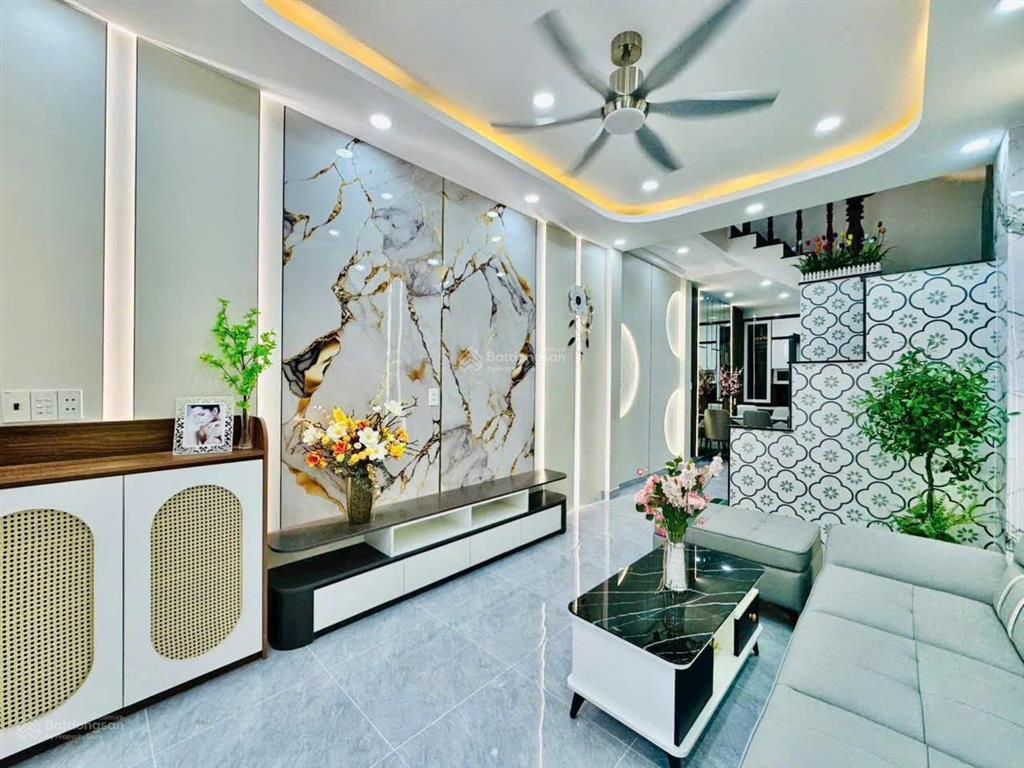 Nhà giá ngộp cần bán tại lê văn duyệt, p. 1, bình thạnh. dt 63.45m2. 4pn. sổ hồng riêng