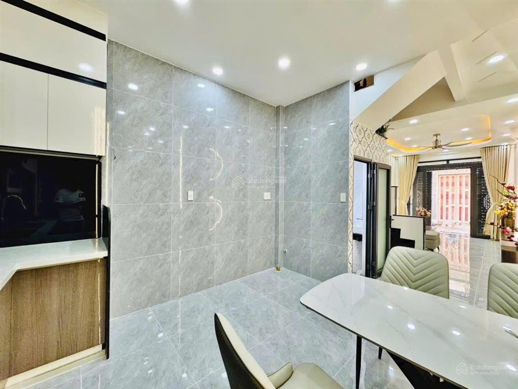 Nhà giá ngộp cần bán tại lê văn duyệt, p. 1, bình thạnh. dt 63.45m2. 4pn. sổ hồng riêng