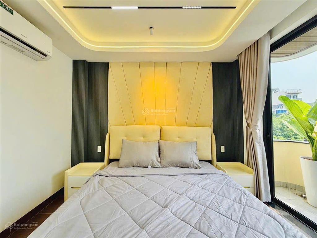 Chính chủ bán gấp nhà nhiêu tứ, p.7. phú nhuận. giá 4,19 tỷ. dt 67.2m2. 4pn. 4tầng. sổ hồng riêng