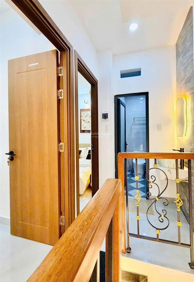 Nhà hẻm xe hơi cần bán gấp huỳnh thiện lộc,tân phú. giá2,79 tỷ. dt72m2. 3tầng. 4pn. sổ hồng riêng