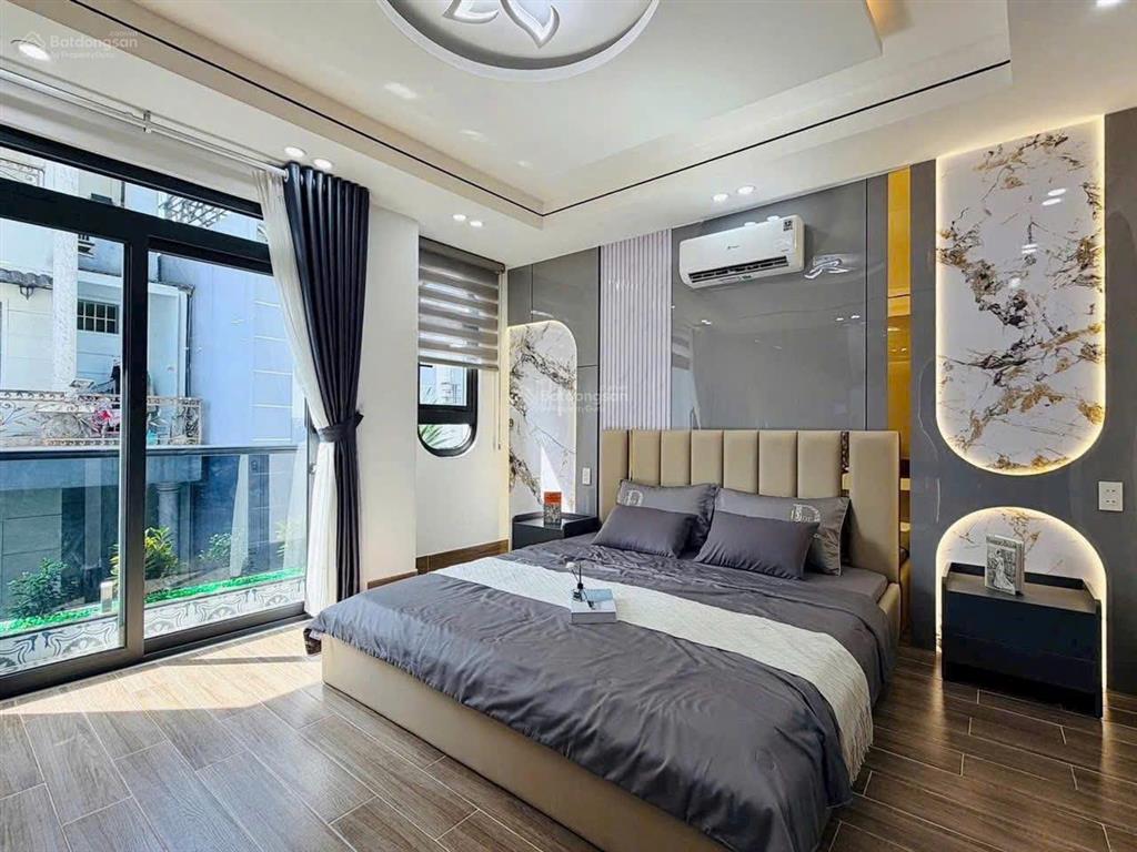 Nhà giá siêu ngộp tại nam kỳ khởi nghĩa p6 q3. giá 4,5 tỷ. dt 60m2. 3pn 4wc. 3tầng. sổ hồng riêng