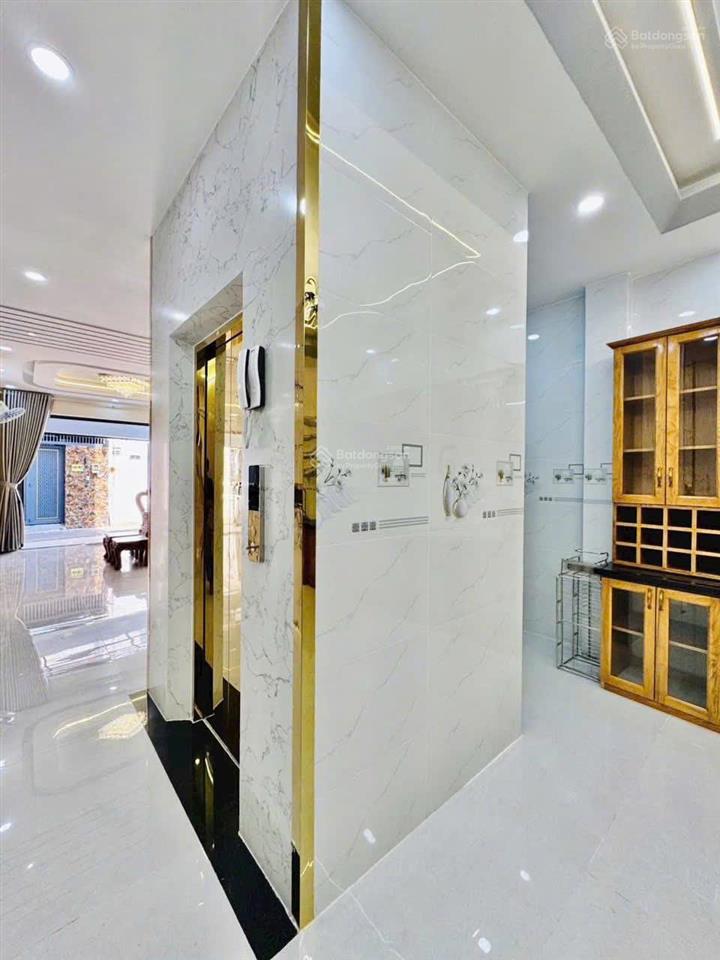 Nhà có thang máy giá siêu rẻ tại trần quốc toản q.3. giá3,8 tỷ. dt80m2. 4pn. 4tầng. sổ hồng riêng