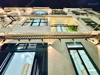Bán gấp nhà nguyễn ngọc lộc, p. 14 q10. dt 79.4m2. 3 tầng. 3pn 3wc. sổ hồng riêng