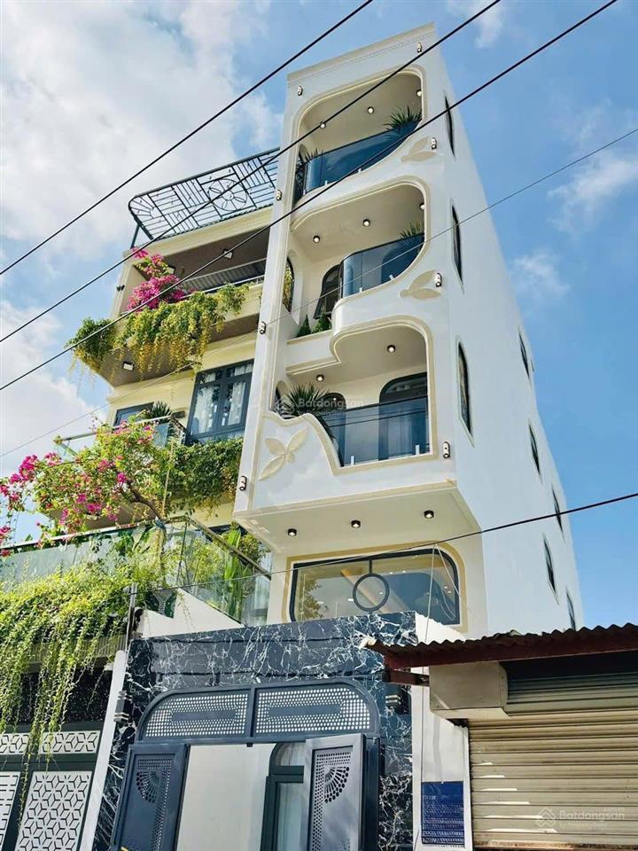 Nhà hẻm cần bán gấp dương quảng hàm p5 gò vấp. 2,65 tỷ. 68,8m2. 6pn. sổ hồng riêng
