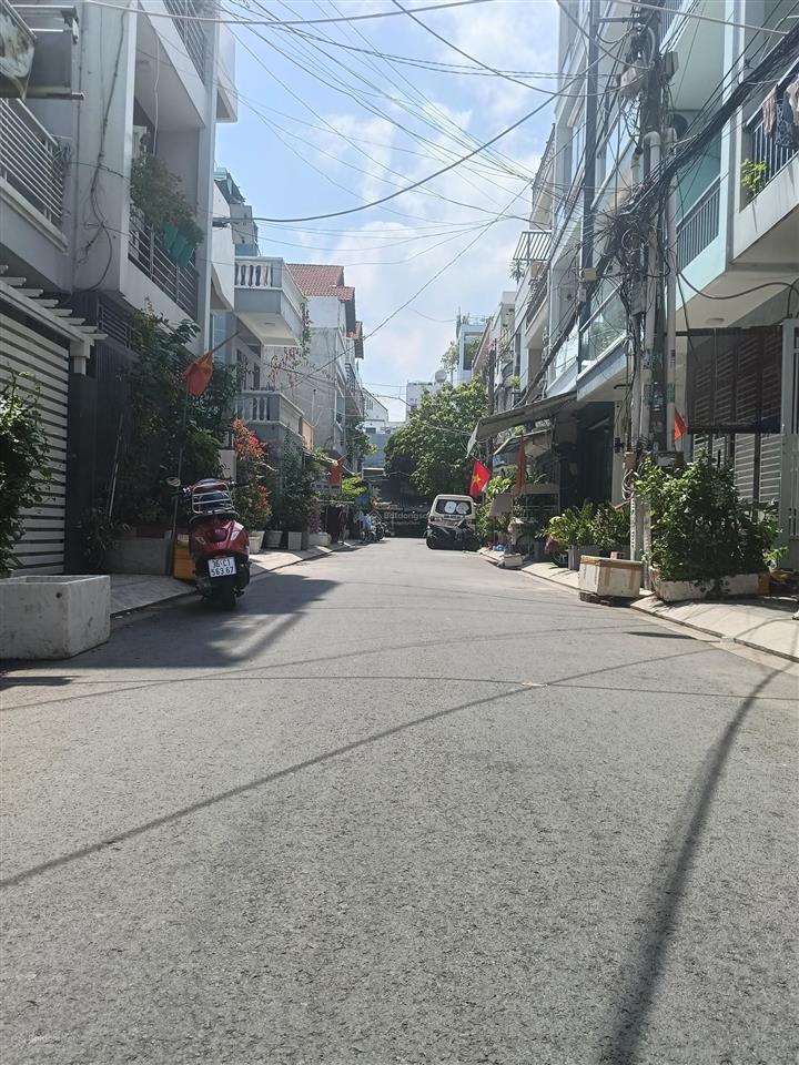 4.5 tỷ, 2 tầng, 4x12m, hxh dương bá trạc, p1 q8