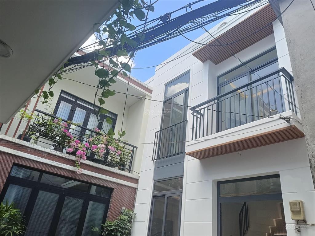 3tỷ950tr nhà 2 tầng 5x6m nở hậu 7m, hẻm trước nhà 6m đường trần xuân soạn, p.tân hưng q7