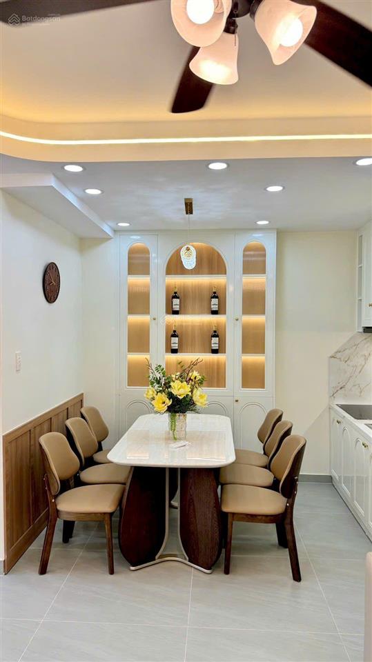 6.8 tỷ, 3 tầng 109m sử dụng, 4pn 4wc đúc kiên cố tặng full nội thất, huỳnh tấn phát tân phú q7