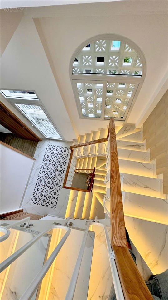 6.8 tỷ, 3 tầng 109m sử dụng, 4pn 4wc đúc kiên cố tặng full nội thất, huỳnh tấn phát tân phú q7