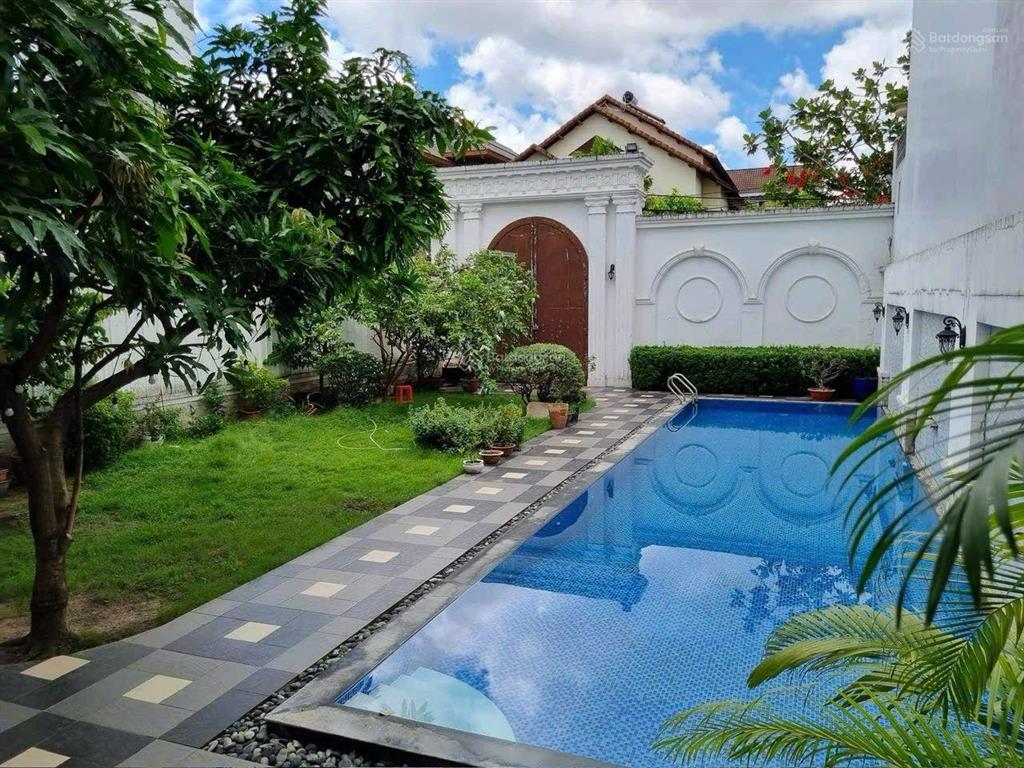 Nhà cho thuê 2 mặt tiền đường số 7