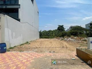 Chủ nhờ bán lô đất ngay gần cầu vượt củ chi giá 1 tỷ 250tr , sổ hồng riêng , dt 162m2.