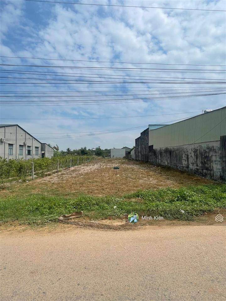 Chủ kẹt tiền bán gấp lô 209m2 đ đặng văn trước xã an tịnhtrảng bàng với giá 700tr , sổ hồng riêng.