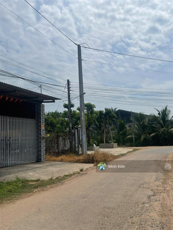 Chủ kẹt tiền bán gấp lô 209m2 đ đặng văn trước xã an tịnhtrảng bàng với giá 700tr , sổ hồng riêng.