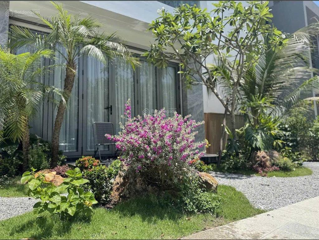 Biệt thự 3 tầng view sông 443m2 dòng tiền 100 triệu/tháng sổ hồng lâu dài ven biển đà nẵng