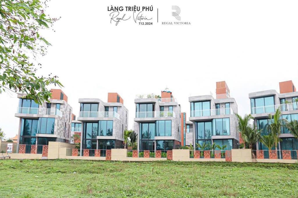Biệt thự 3 tầng view sông 443m2 dòng tiền 100 triệu/tháng sổ hồng lâu dài ven biển đà nẵng