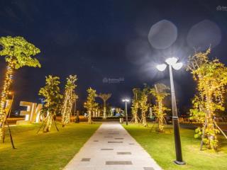 Trực tiếp chủ nhà bán lô góc 2 mặt tiền 184m2 đối diện công viên cạnh khu biệt thự regal victoria