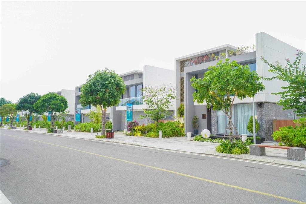 Bán giá rẻ biệt thự victoria view ngã ba hồ sinh thái ven biển đà nẵng  nhận nhà sổ hồng lâu dài