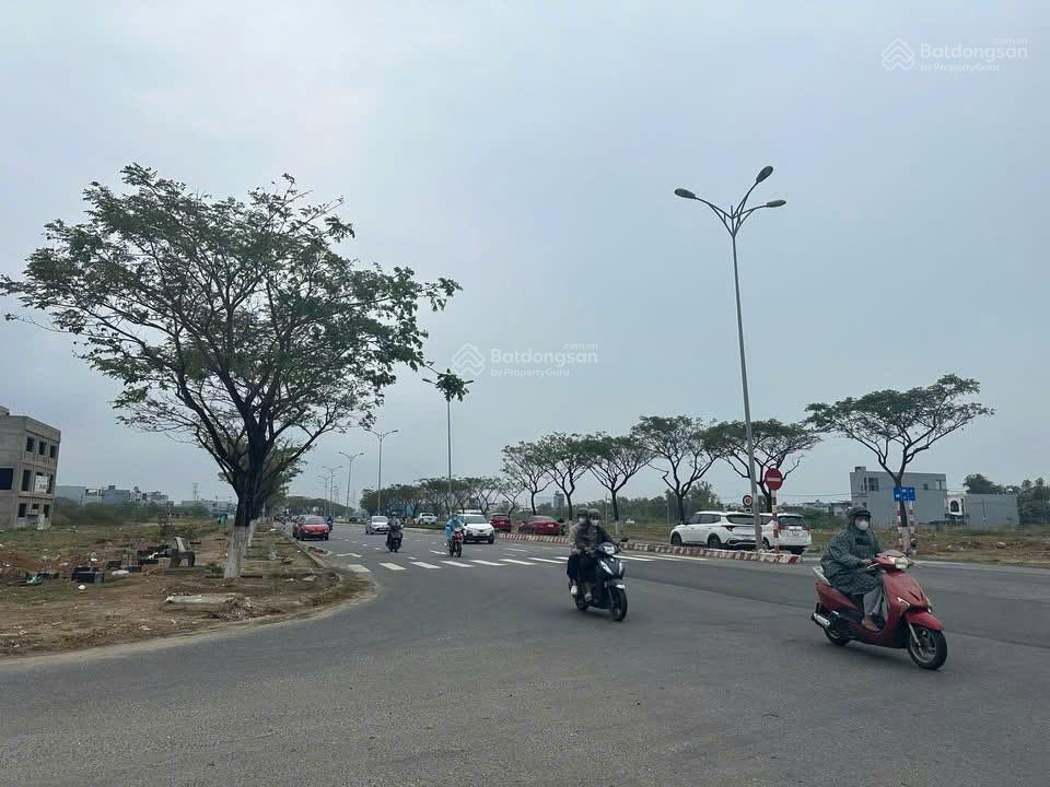 Không xoay được tiền nên nhượng lại 1 mt vcc bằng giá hđ lúc kí ( lỗ 150tr sm ) khách thiện chí