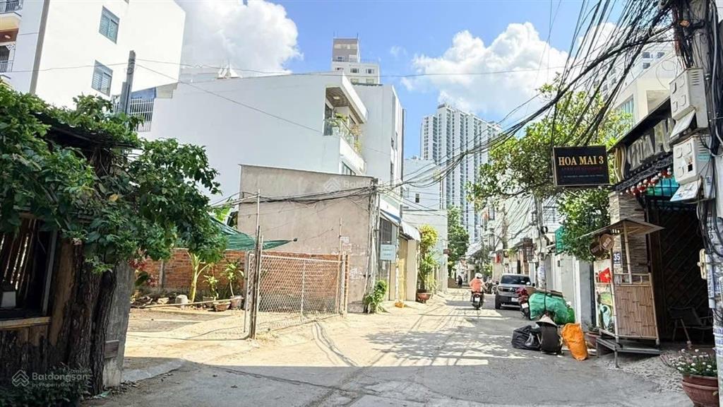 Đất mặt tiền đ. sao biển, bắc nha trang  đường rộng 6m, ngang 8m cách biển 200m giá 21,5 tỷ