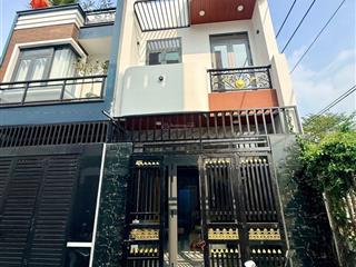 Nhà đẹp hxh tặng full nội thất ngã tư gò dưa