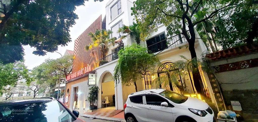 Siêu phẩm mặt phố quan hoa  cầu giấy  thang máy  mt khủng 7.2m  kinh doanh đỉnh