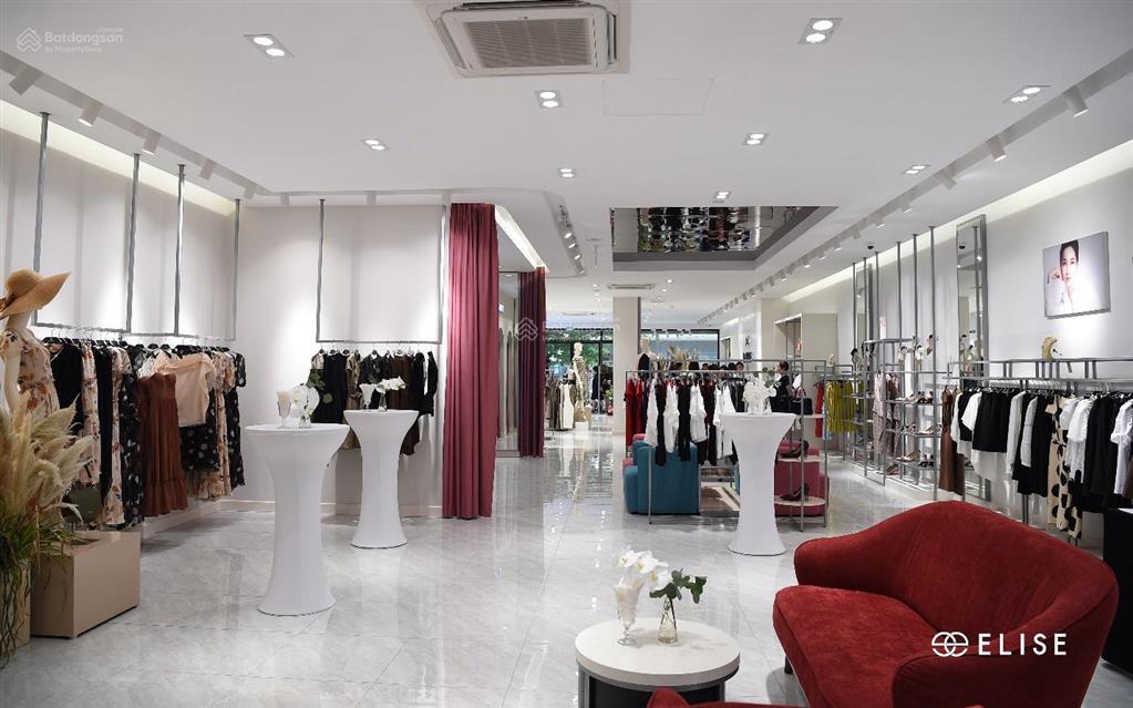 Siêu phẩm!!! cho thuê nhà mặt phố xuân la dt 200m2 x 2t mt 12m giá thuê 100tr/tháng.