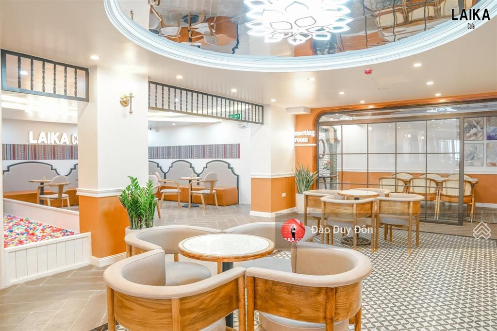 Cho thuê mbkd mặt phố trung kính dt 200m2 mt lô góc 17m giá thuê 115tr/tháng, kd mọi mô hình