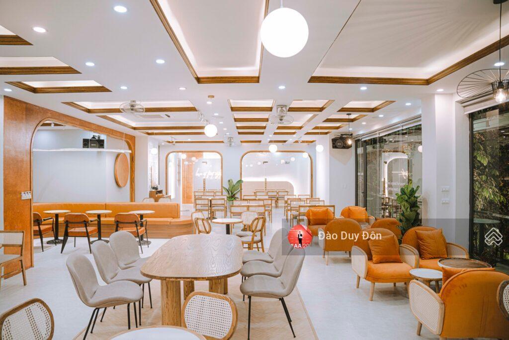 Cho thuê mbkd mặt phố trung kính dt 200m2 mt lô góc 17m giá thuê 115tr/tháng, kd mọi mô hình