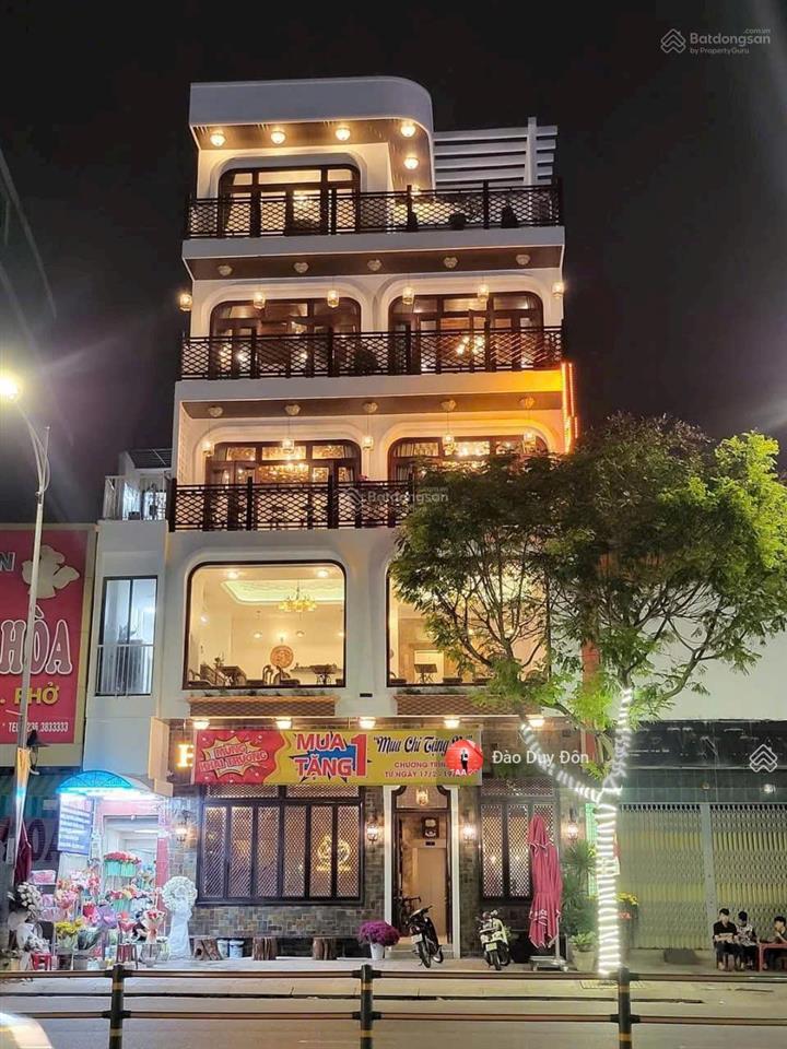 Siêu phẩm! cho thuê nhà mặt phố trung hoà dt 130m2x5t mt 5,5m, thông sàn, thang máy, đẹp phố
