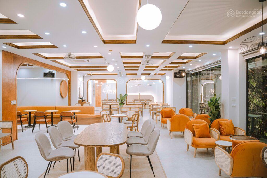 Cho thuê nhà mặt phố lý thường kiệt dt 200m2 thông sàn, mt 25m nhận diện tốt, vị trí đắc địa!!!