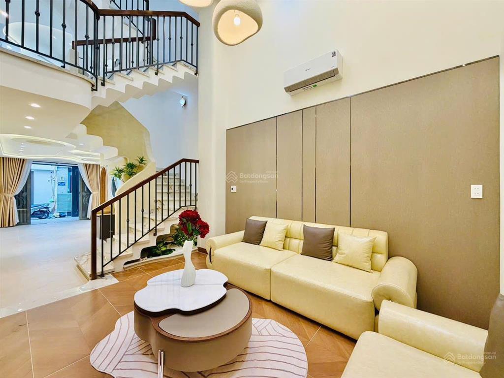 Nhà mới thiết kế hiện đại lò gốm, 60m2, 5 tầng đúc, 4 pn 4wc có sân thượng, hẻm 6m xe tải tới cửa