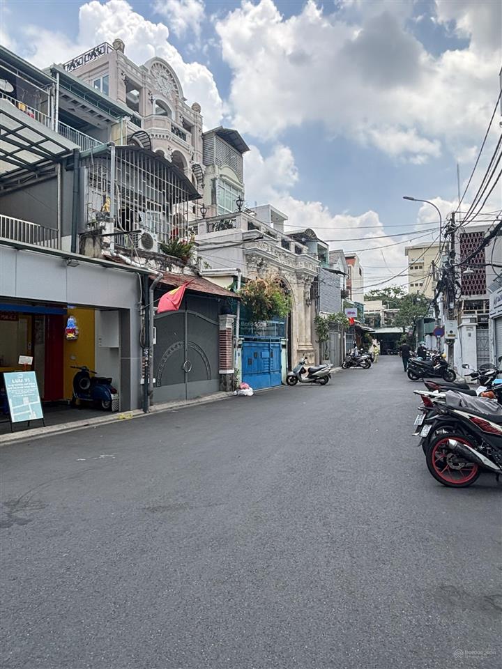 Góc 2 mặt tiển nguyễn trọng tuyển. p10. quận phú nhuận. 5,2 x 19m. 1 trệt 2l. giá 21.5 tỷ