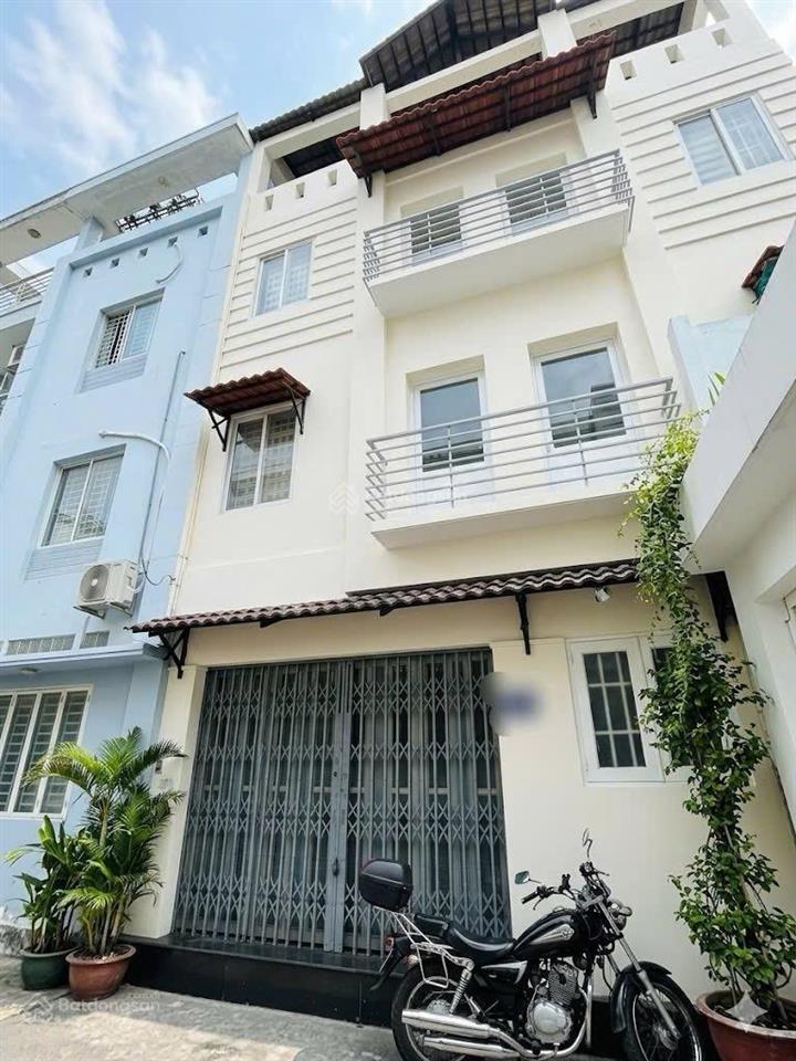 Bề ngang 7m hxh phan xích long. p2. quận phú nhuận . 7.5 x 8m. 4 lầu. giá 10.9 tỷ tl