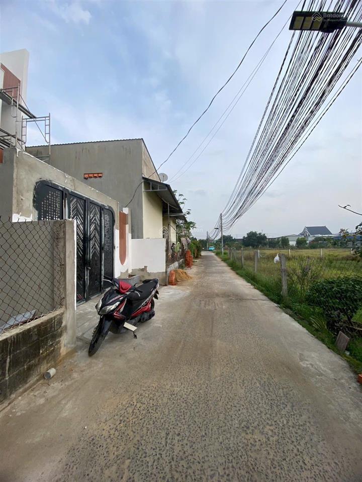 Nhà đẹp mới xây cách nhà thờ mỹ hạnh 400m