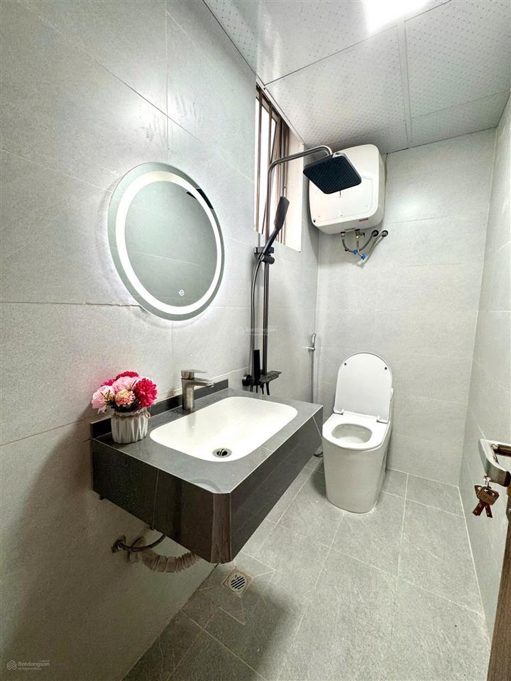 Bán 3,6tỷ căn sổ hồng 45m  2 ngủ + 1 wc tầng đẹp  toà thấp tầng  ít căn hộ  an ninh tốt