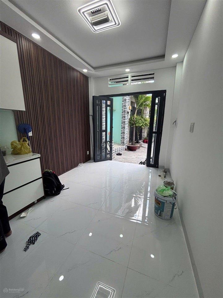 Nhà 2 tầng (2pn) mới đẹp ngay âu cơ  giáp tân bình, quận 11  chỉ 2x tỷ