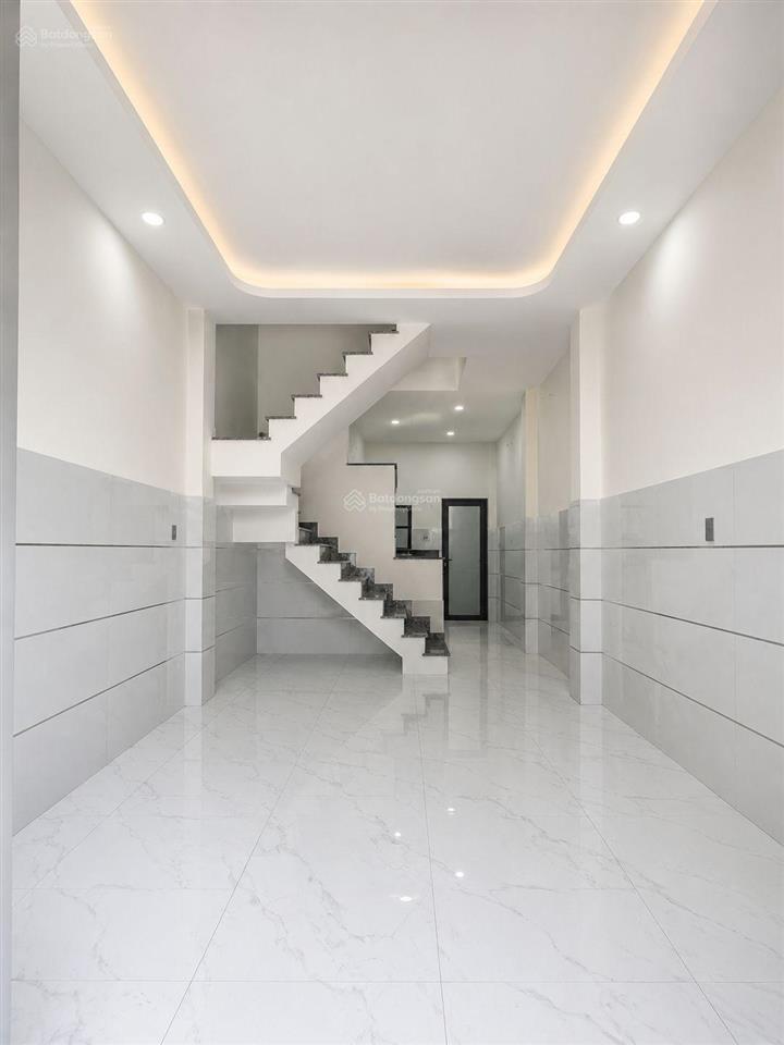 Bán nhà đẹp  chỉ 3.x tỷ  nhà 2 tầng, dt 32m  khu gò xoài  nhà mới keng