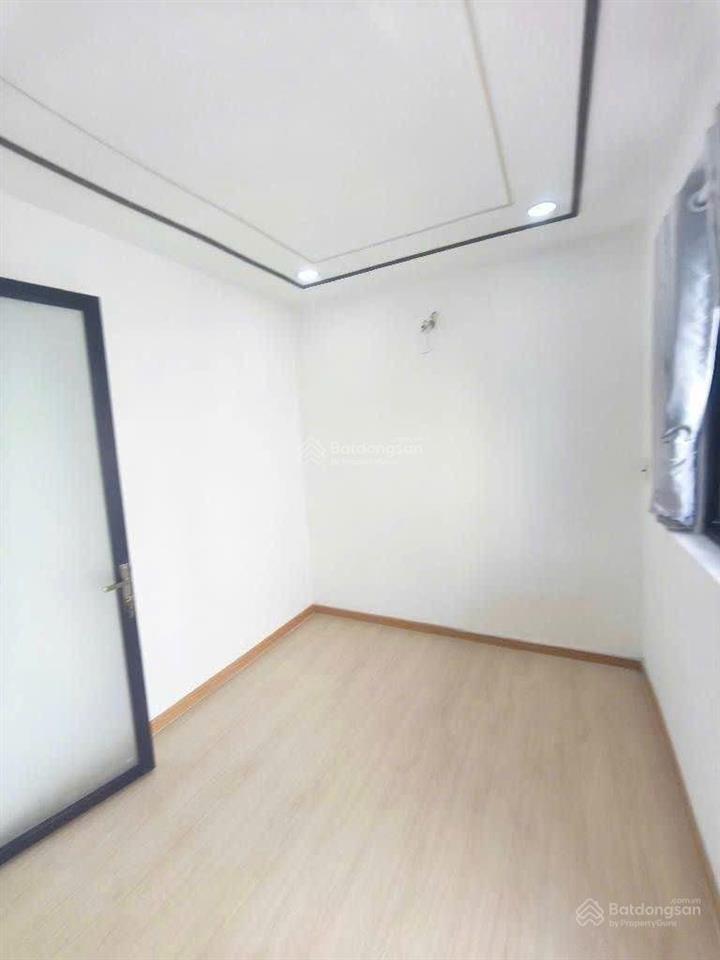 Nhà 2 lầu mới xây đường số 5, dt 25m và vào ở ngay  hẻm oto  giáp tân phú  giá nhỉnh 3 tỷ
