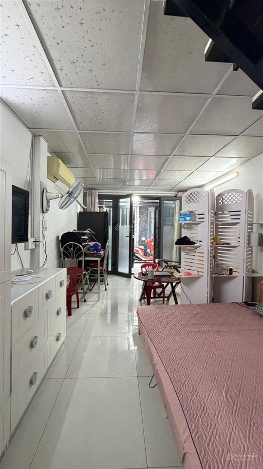 Bán nhà lũy bán bích, dt 32m, 2 tầng hxh 3m, nhà đẹp giá nhỉnh 3 tỷ