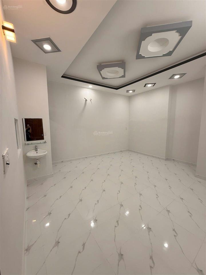 Bán nhà kênh tân hóa, 2 tầng, dt 56m  nở hậu tài lộc  dọn vào ở ngay  giá nhỉnh 5 tỷ