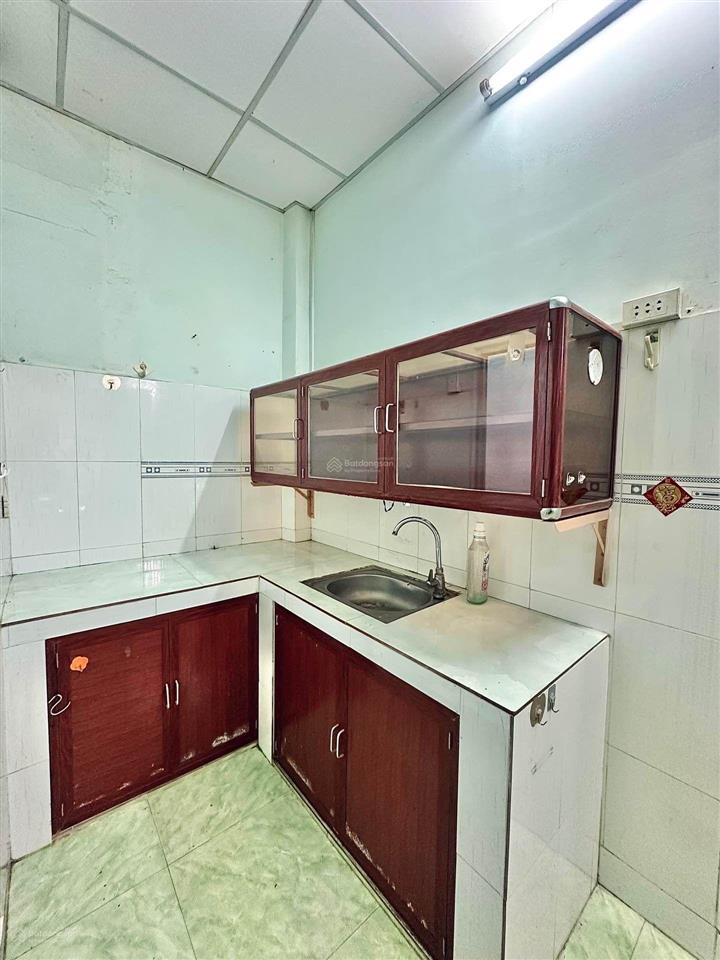 Nhà 2 tầng lý thánh tôngtân phú, dt 24m 2pn, 2wc hẻm yên tĩnh chỉ nhỉnh 2.x tỷ