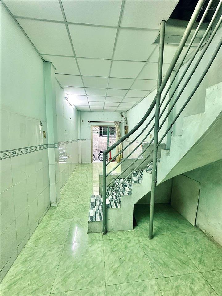 Nhà 2 tầng lý thánh tôngtân phú, dt 24m 2pn, 2wc hẻm yên tĩnh chỉ nhỉnh 2.x tỷ