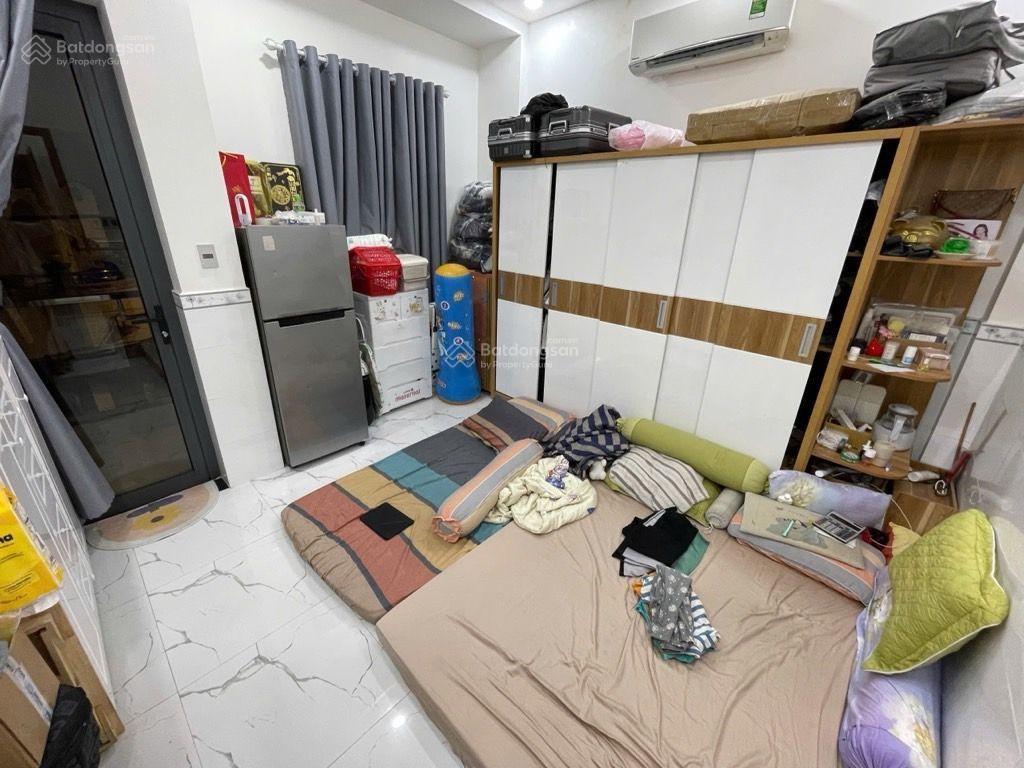 Nhà lô góc 2 mặt tiền ngay sát đường lũy bán bích  xe hơi vô nhà nhỉnh 5 tỷ