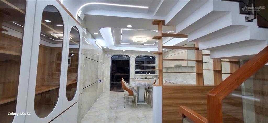 Bán nhà siêu phẩm hương lộ 2 nhà 6 tầng kiên cố ngang 4.2m 64m chỉ nhỉnh 8 tỷ