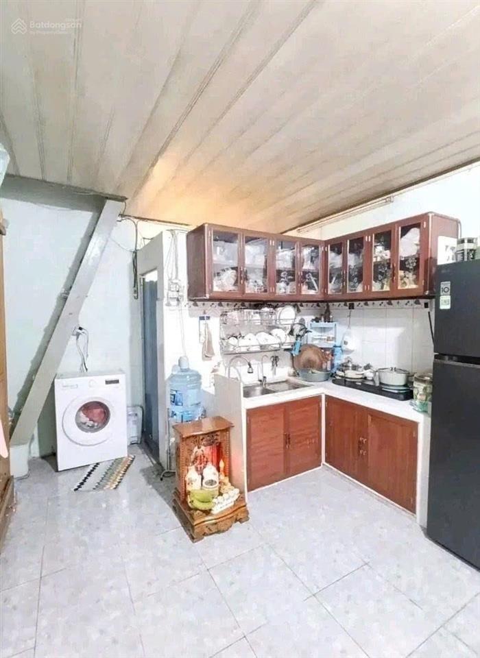 Đổi nhà lớn hơn nên bán nhà riêng đường hương lộ 2, bình trị đông 3,4 tỷ 30,5 m2 shr