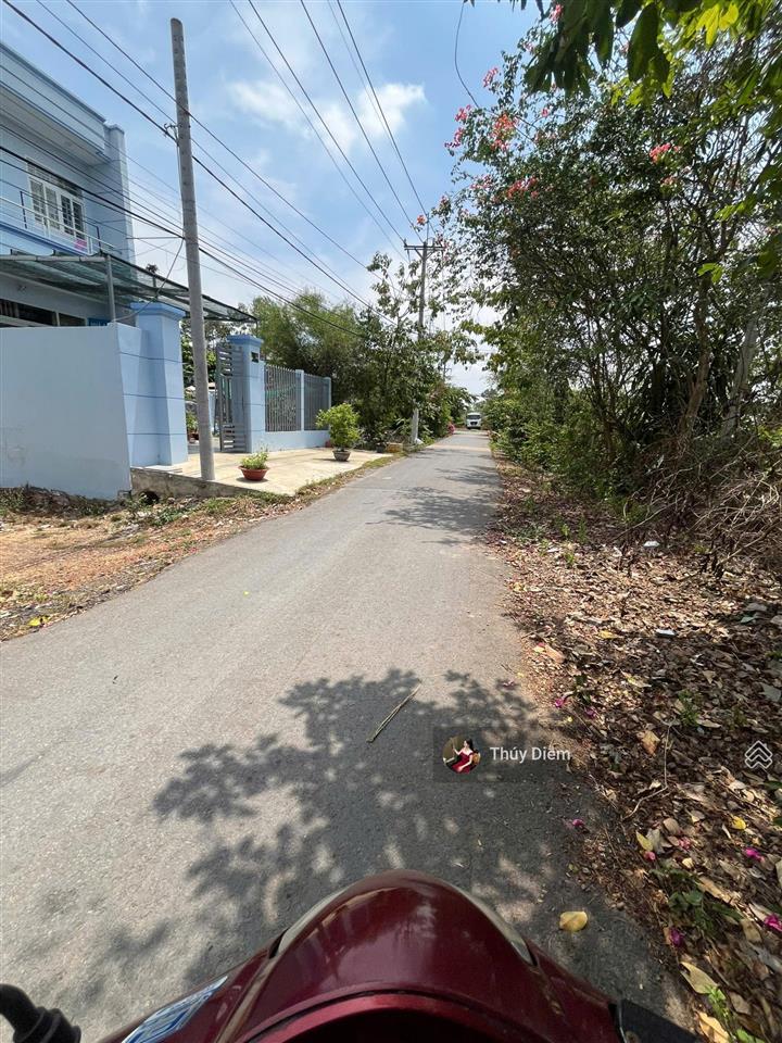 Chú 6 cần bán lô đất gần kcn tân phú trung  đ.hồ văn tắng. dt 100m2 full thổ, giá 1,5 tỷ, shr
