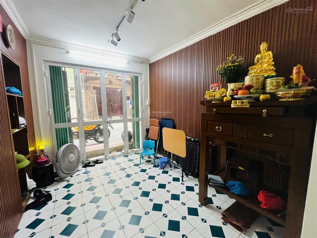 Bán nhà tập thể tầng 1 láng hạ. 2 thoáng trước sau. ô tô tránh vỉa hè. 70m2, 3 ngủ, kinh doanh đỉnh